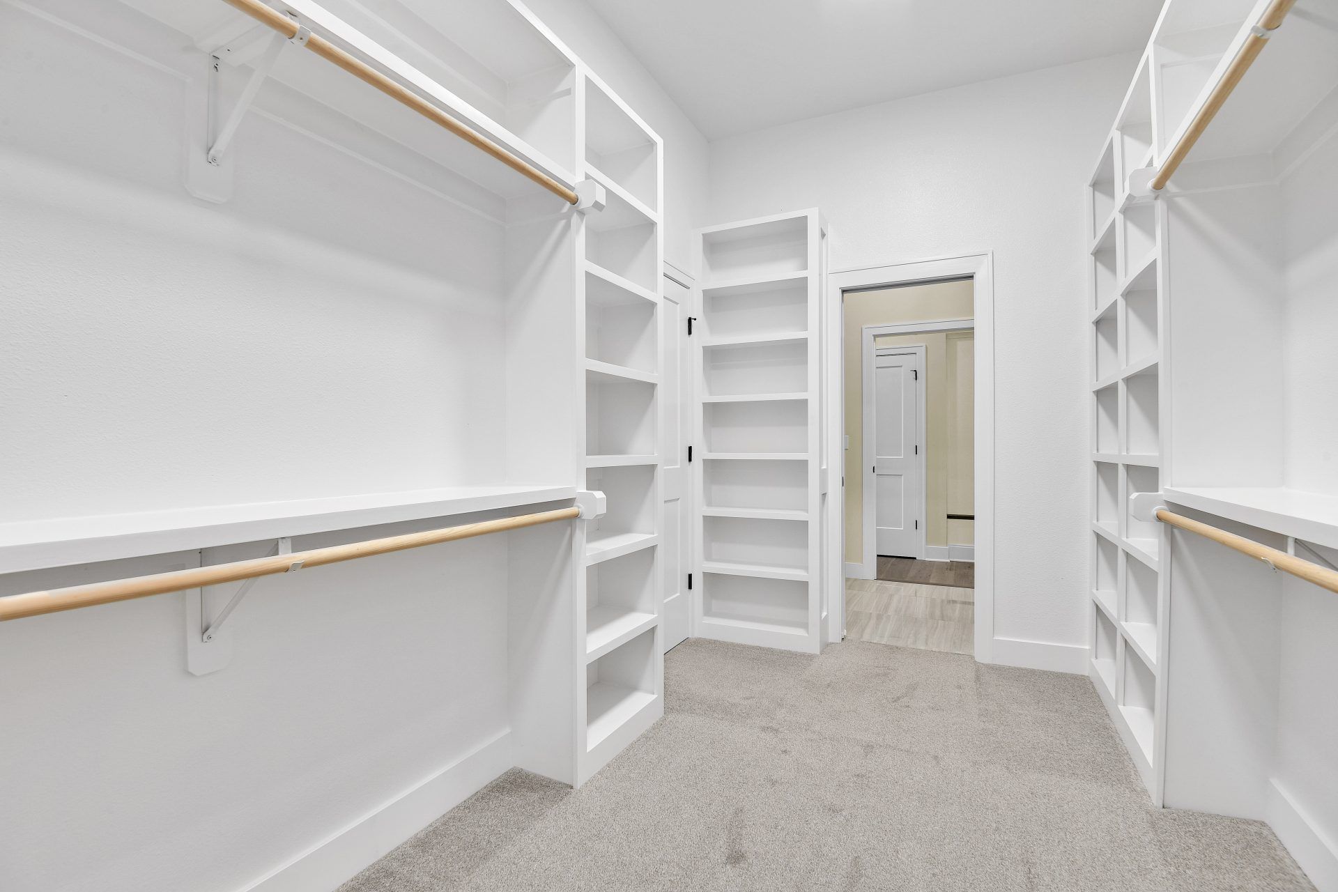 Kansas City, MO 64114