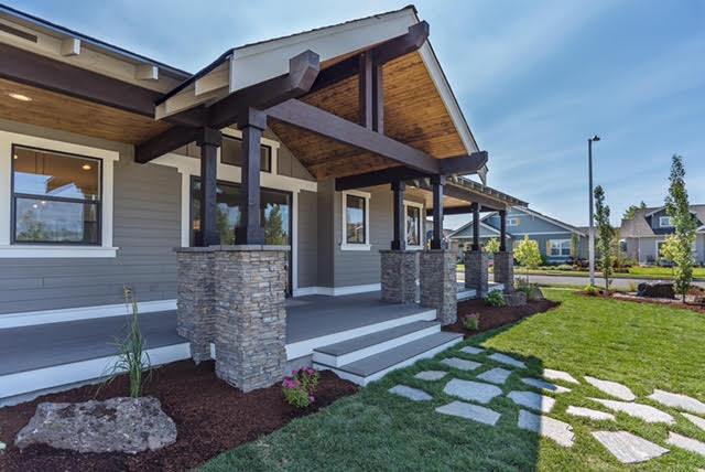 Allybrooke Custom Homes por Allybrooke Custom Homes en Central Oregon Oregon
