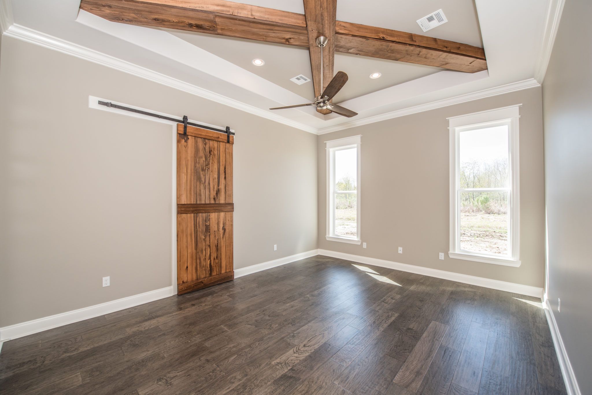 casa en AM Design & Construction Group por AM Design & Construction Group