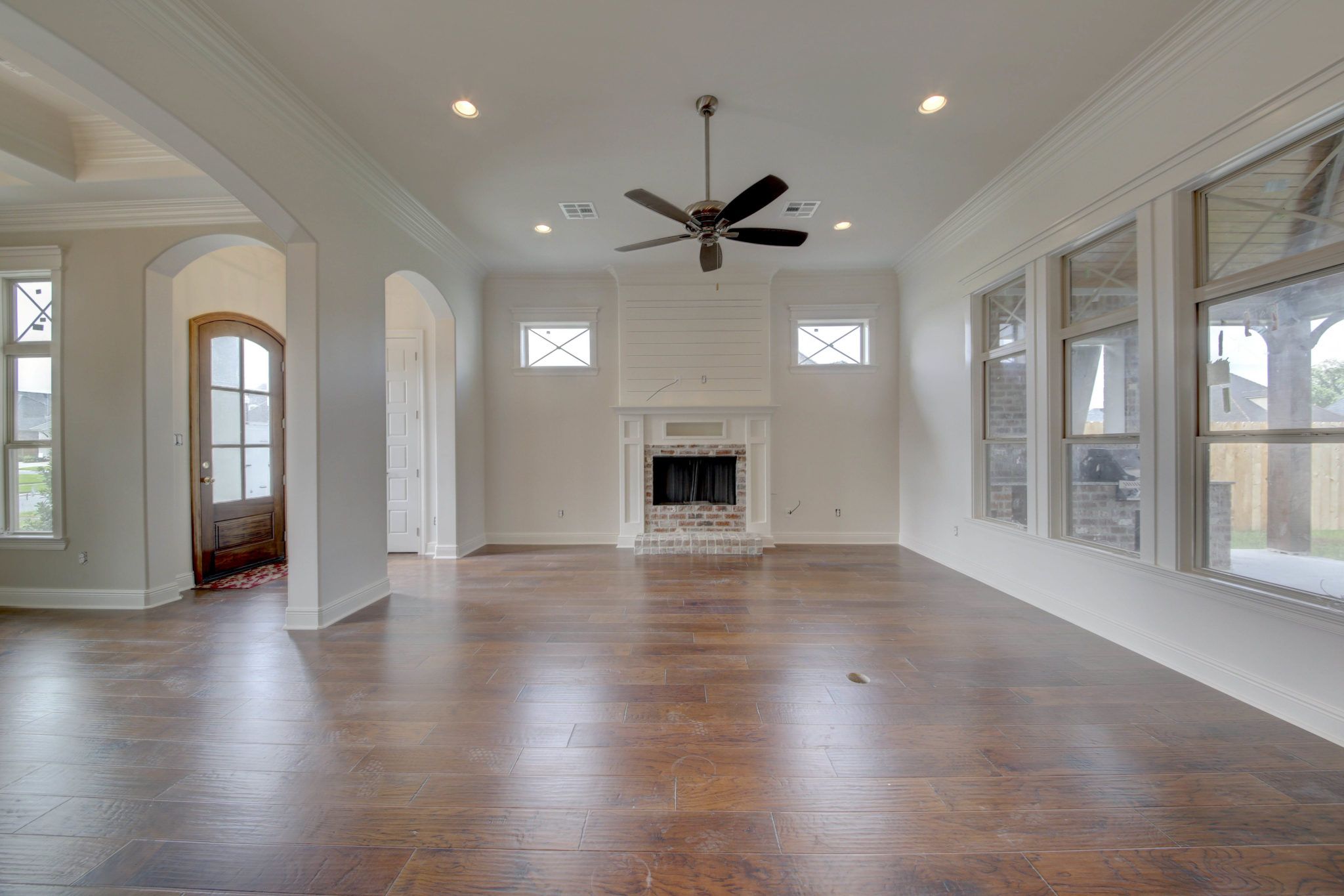 casa en AM Design & Construction Group por AM Design & Construction Group