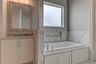casa en AM Design & Construction Group por AM Design & Construction Group