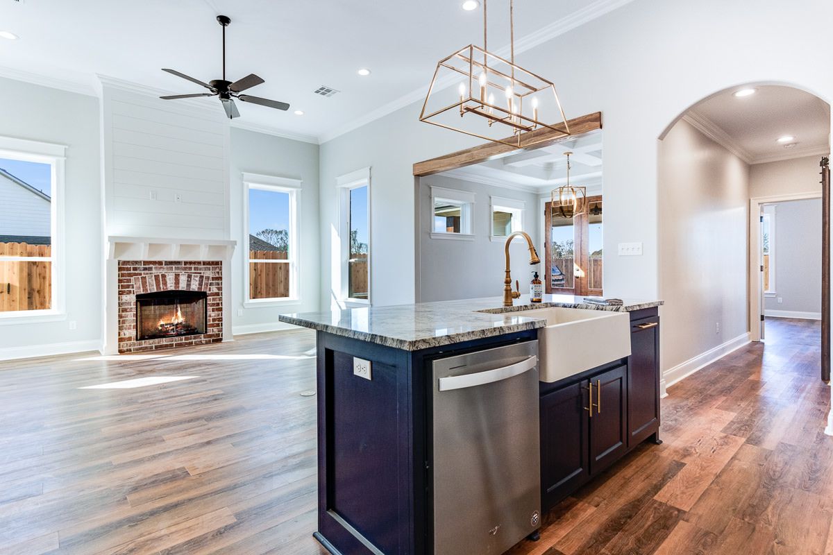 casa en AM Design & Construction Group por AM Design & Construction Group