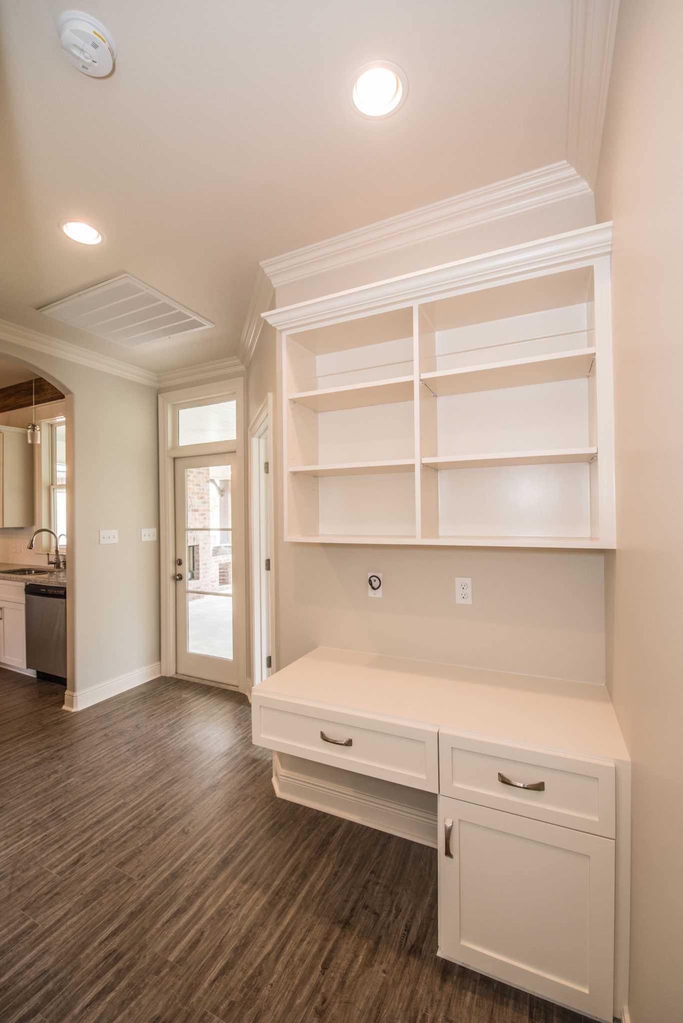 casa en AM Design & Construction Group por AM Design & Construction Group