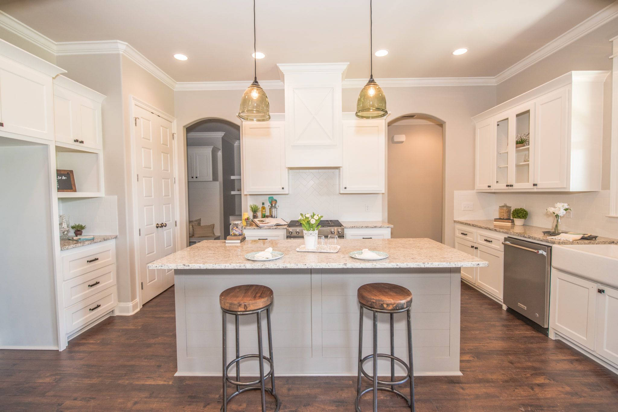 casa en AM Design & Construction Group por AM Design & Construction Group