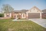 casa en AM Design & Construction Group por AM Design & Construction Group