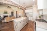 casa en AM Design & Construction Group por AM Design & Construction Group