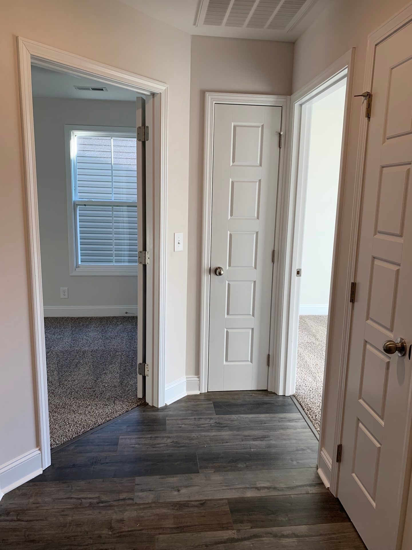 Cherry Acres por Hawkins Homes LLC en Clarksville Tennessee