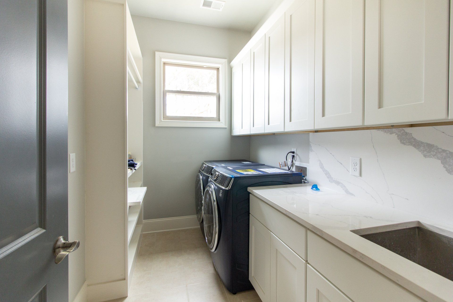 casa en River Oaks por Findo Homes & Communities, Inc.