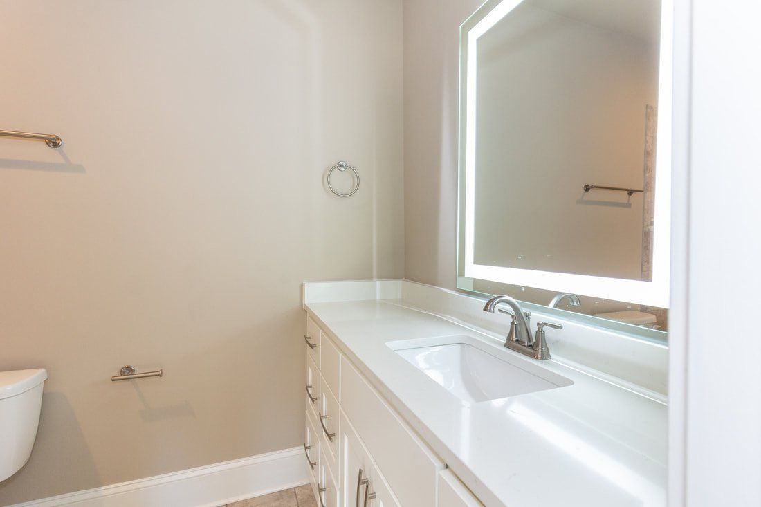 casa en River Oaks por Findo Homes & Communities, Inc.