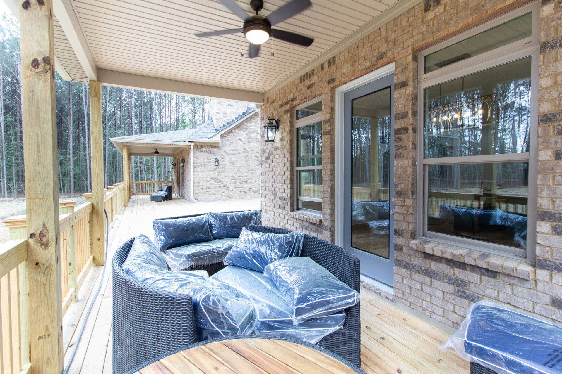 casa en River Oaks por Findo Homes & Communities, Inc.