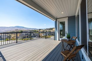 Burch Mountain por Village Life Homes en Seattle-Bellevue Washington