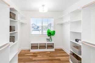 Greens Of Chapel Creek por Rob Washam Homes en Kansas City Kansas