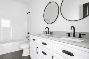 Precision Custom Homes por Precision Custom Homes en Fayetteville North Carolina