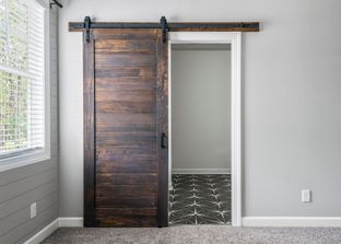 Precision Custom Homes por Precision Custom Homes en Fayetteville North Carolina