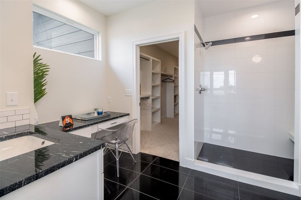 casa en Artistic Builders por Artistic Builders