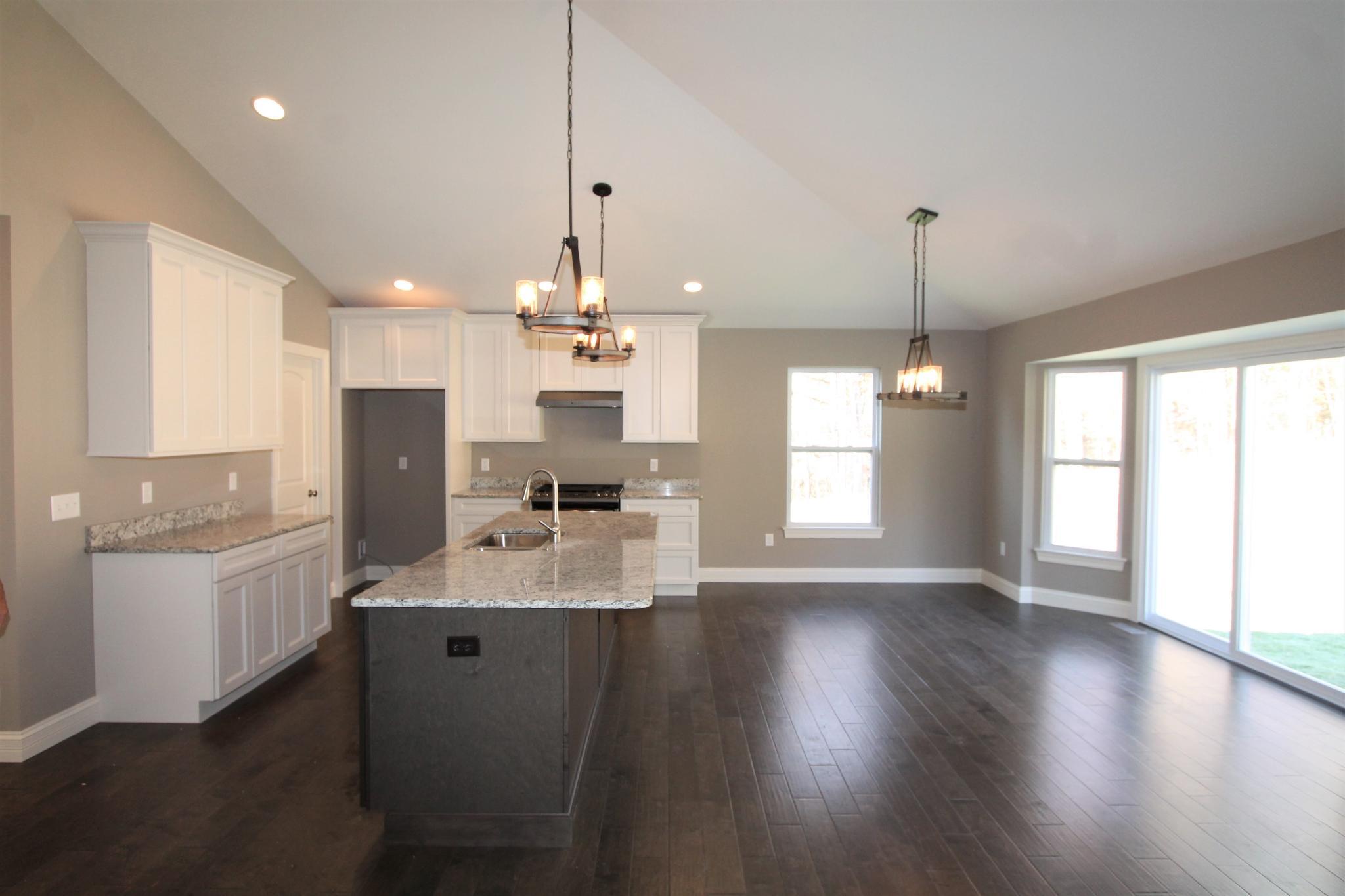 Napoli Estates por Flower & Fendler Homes en St. Louis Missouri