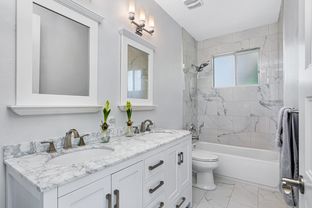 Wyoming Estates por DKV Tampa Homes en Tampa-St. Petersburg Florida