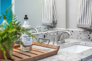 Linville Construction LLC por Linville Construction LLC en Springfield Missouri