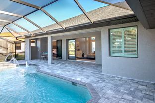 Blue Sky Homes por Blue Sky Homes en Sarasota-Bradenton Florida