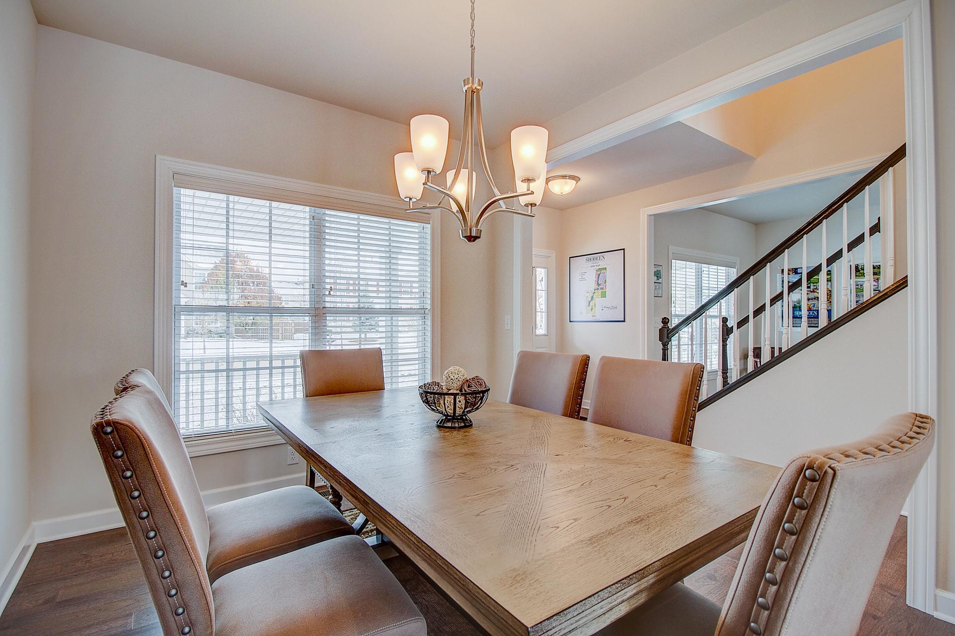 1011 Sears Cir. Elburn, IL 60119