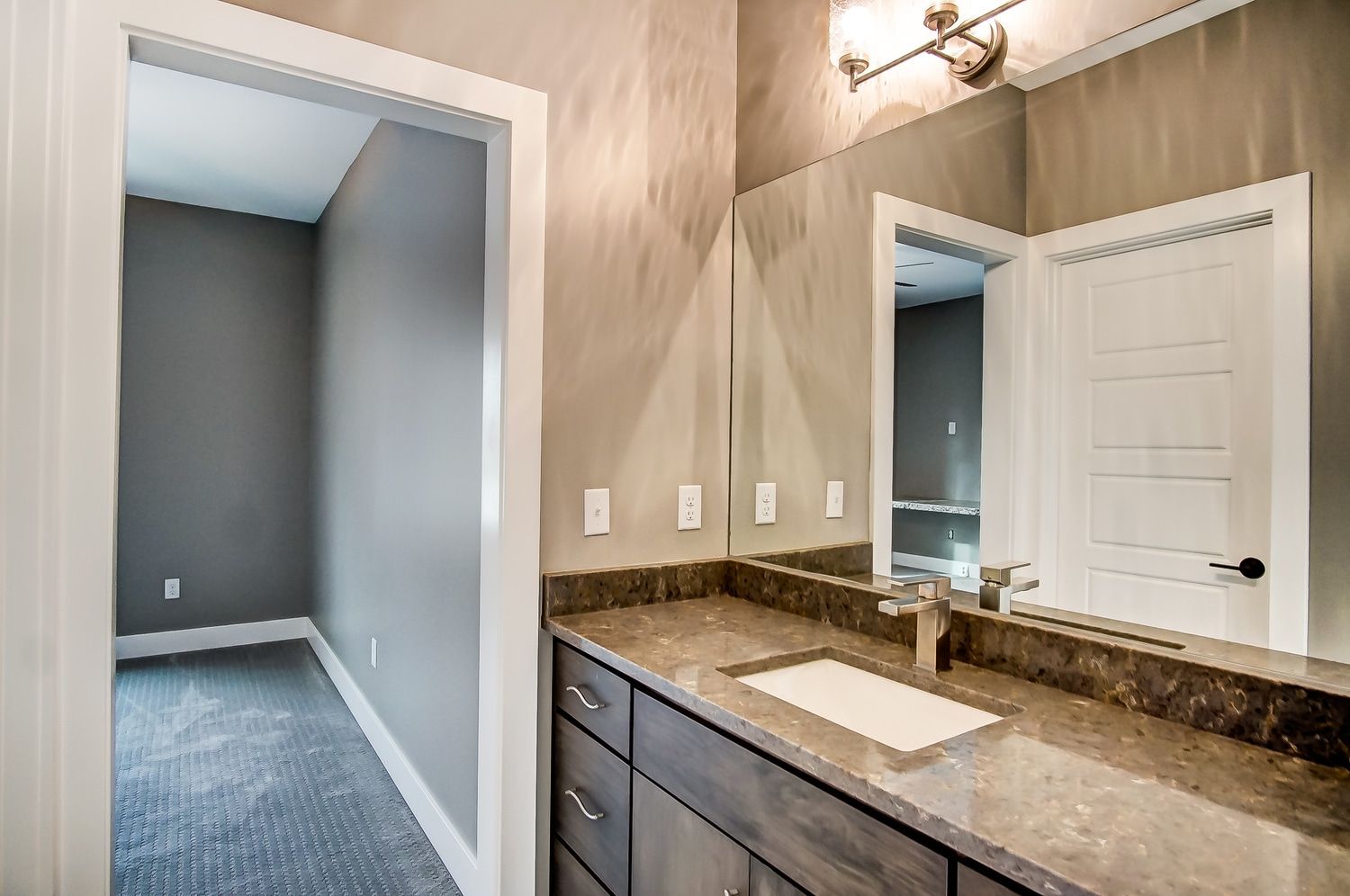 casa en Highview Terrace por Clemens Companies