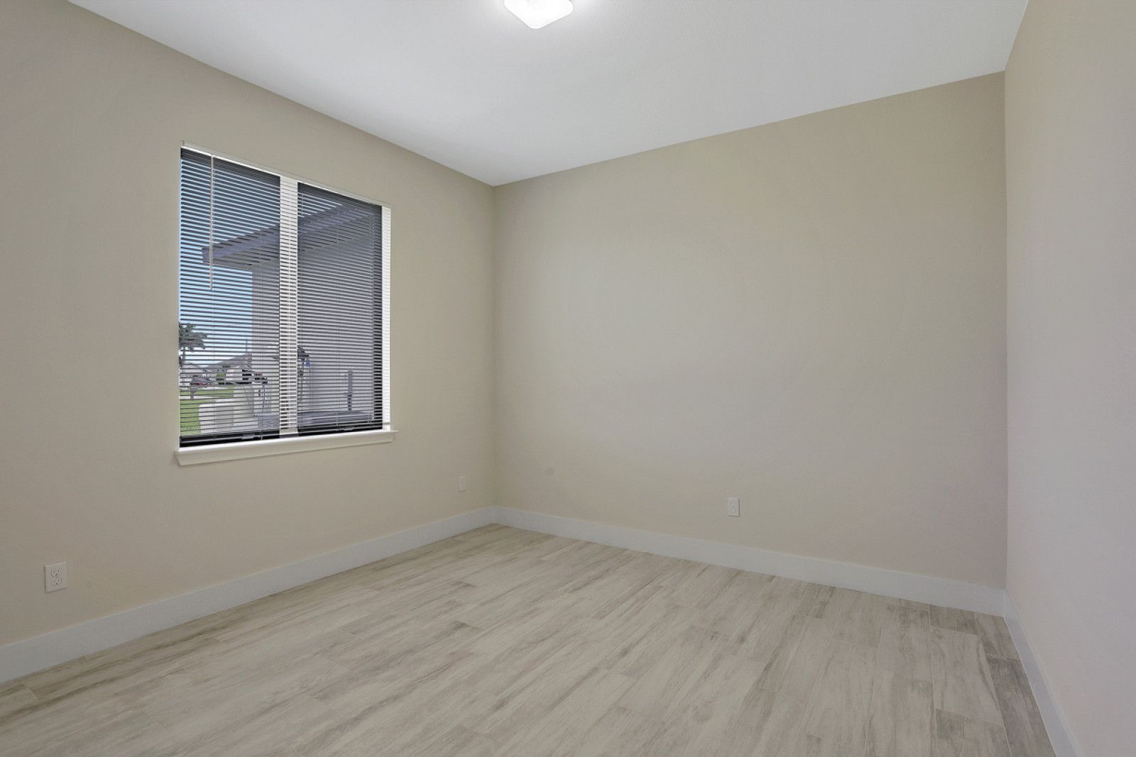 Cape Coral, FL 33990