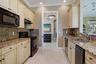 casa en Tenant Improvement Photo Gallery por Regatta Building & Development II.