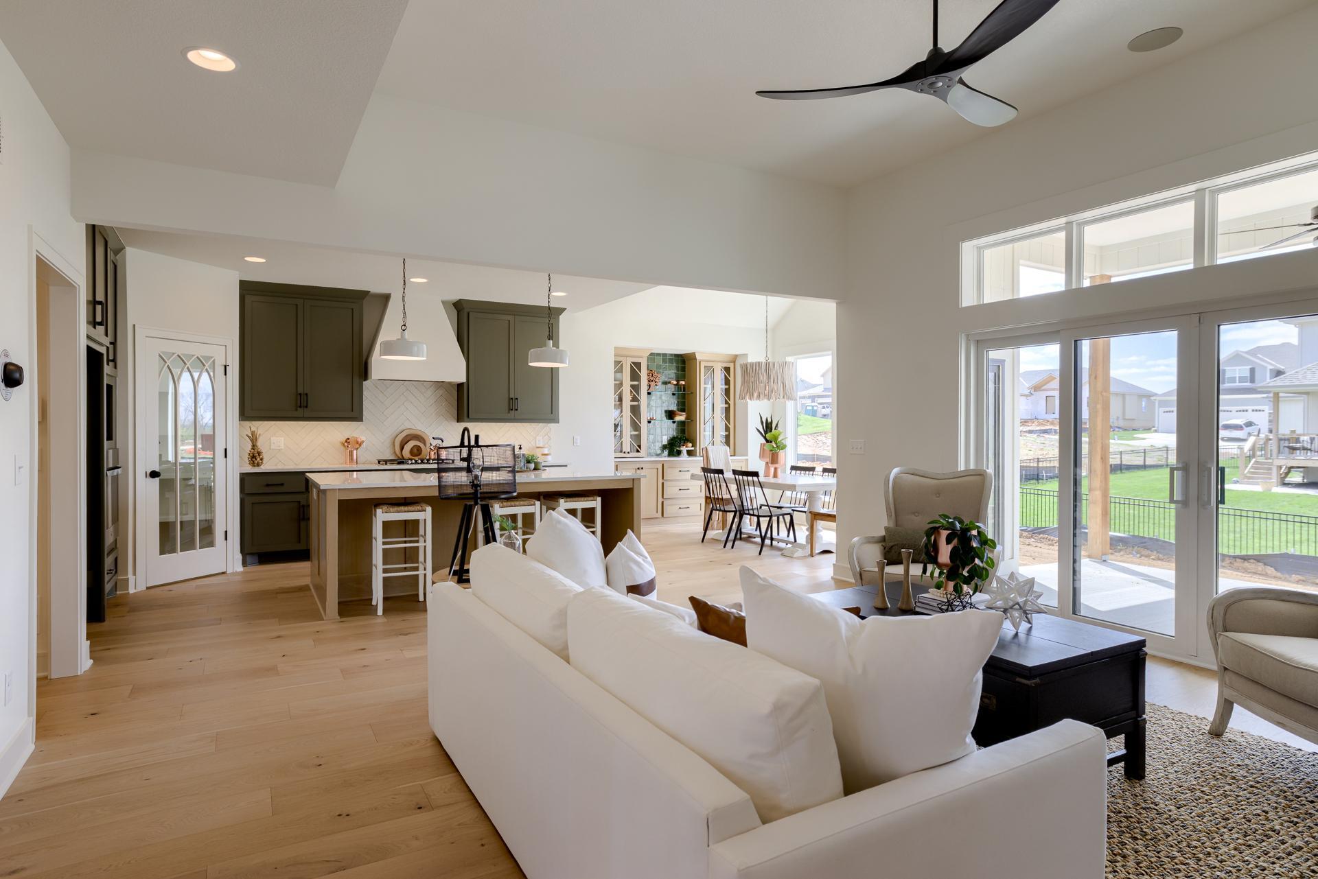 Bristol Highlands por Rob Washam Homes en Kansas City Kansas