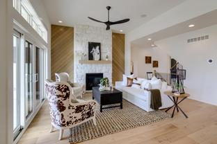 Bristol Highlands por Rob Washam Homes en Kansas City Kansas
