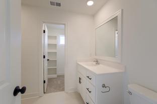 Available Homes por Rob Washam Homes en Kansas City Kansas