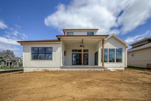 Bristol Highlands por Rob Washam Homes en Kansas City Kansas