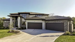 Cedar Creek por Don Julian Builders en Kansas City Kansas