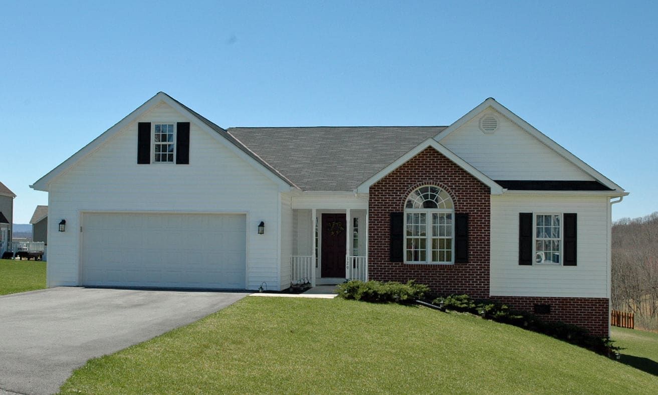 casa en East Pointe Estates por Keesling Realty & Construction