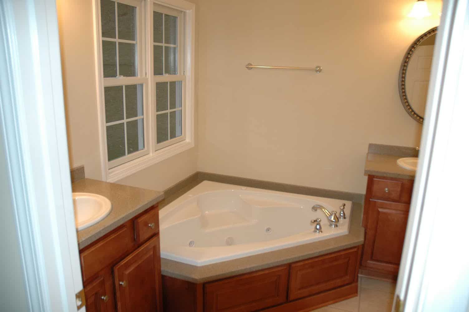 casa en East Pointe Estates por Keesling Realty & Construction