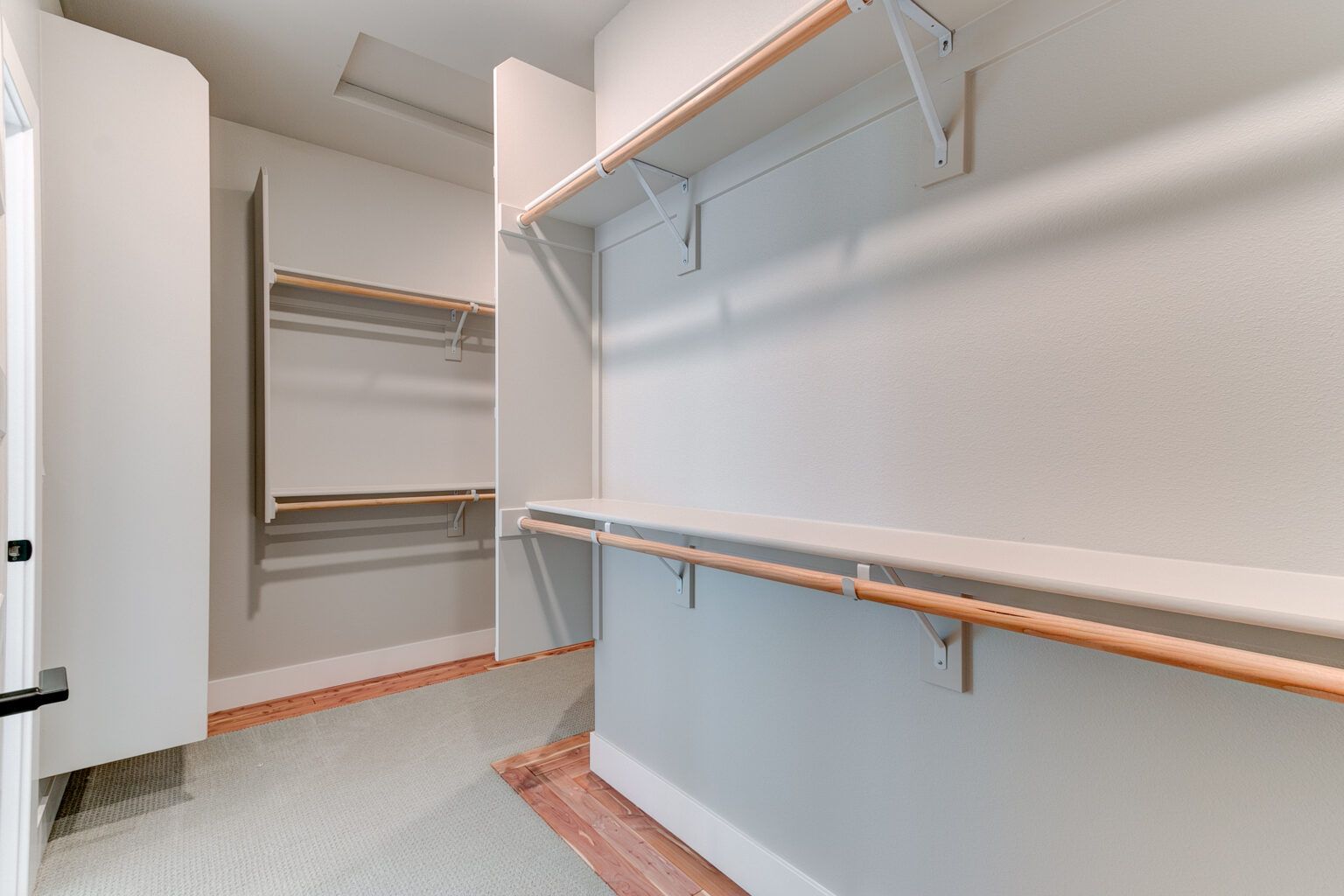 casa en Kodiak Pointe por JT Roth Construction, Inc.