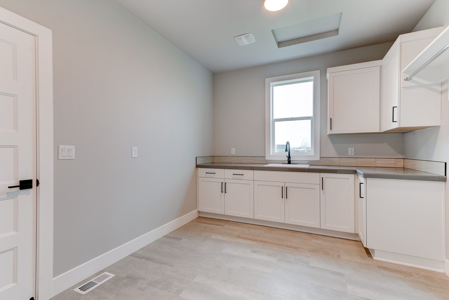 casa en Kodiak Pointe por JT Roth Construction, Inc.