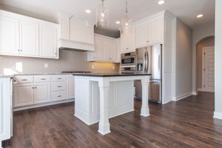 Avalonii - Arbor View Homes: Bucyrus, Missouri - Sunwest Design And Build