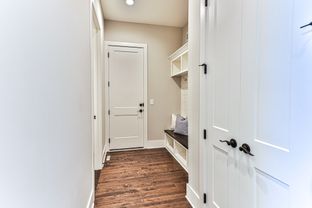 Bentley - Glen Eagles Sunwest Residential: Overland Park, Missouri - Sunwest Design And Build
