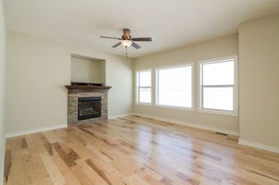 Keystone Homes LLC por Keystone Homes LLC en Des Moines Iowa