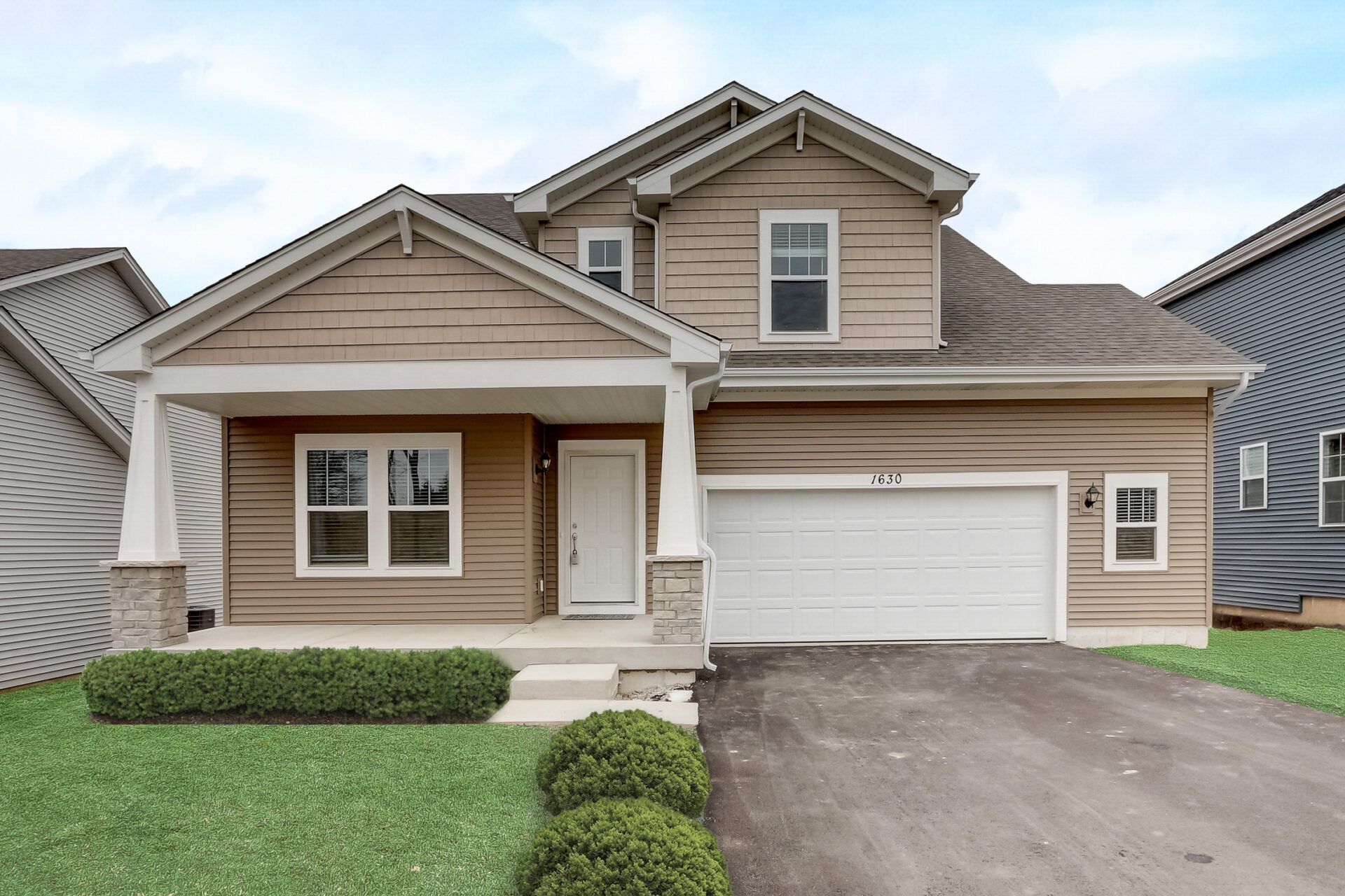 1011 Sears Cir. Elburn, IL 60119