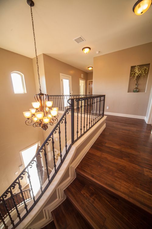 casa en Pointe Homes por Pointe Homes