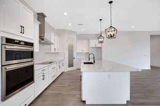 Outback Custom Homes por Outback Custom Homes en Phoenix-Mesa Arizona