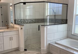 Mitchell Custom Homes por Mitchell Custom Homes en Lakeland-Winter Haven Florida