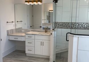 Mitchell Custom Homes por Mitchell Custom Homes en Lakeland-Winter Haven Florida
