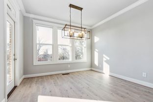 Summit At Pennington Bend Chase por Frank Batson Homes en Nashville Tennessee