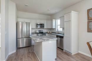 Crow River Heights por LOOMIS HOMES en Minneapolis-St. Paul Minnesota