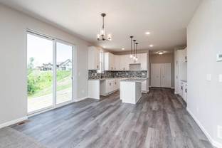 Forest Hills por LOOMIS HOMES en Minneapolis-St. Paul Minnesota