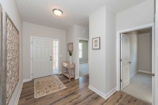 Chatfield On The Green por LOOMIS HOMES en Minneapolis-St. Paul Minnesota