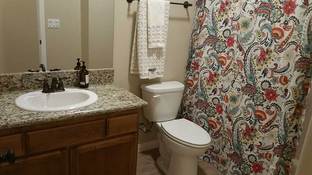 Auburn Oak Homes por Auburn Oak Homes en Bakersfield California