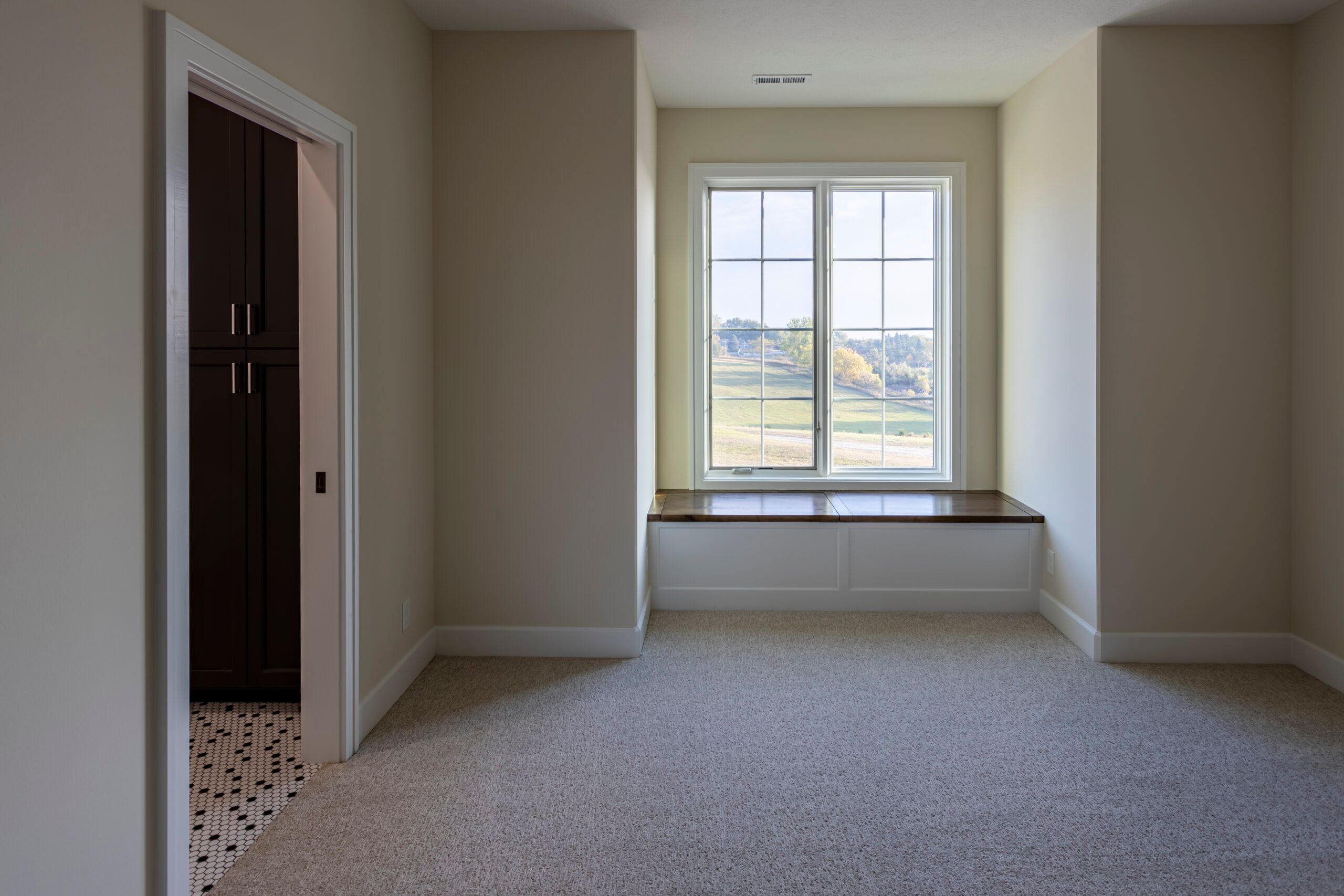 casa en Silver Oaks por Nathan Homes LLC